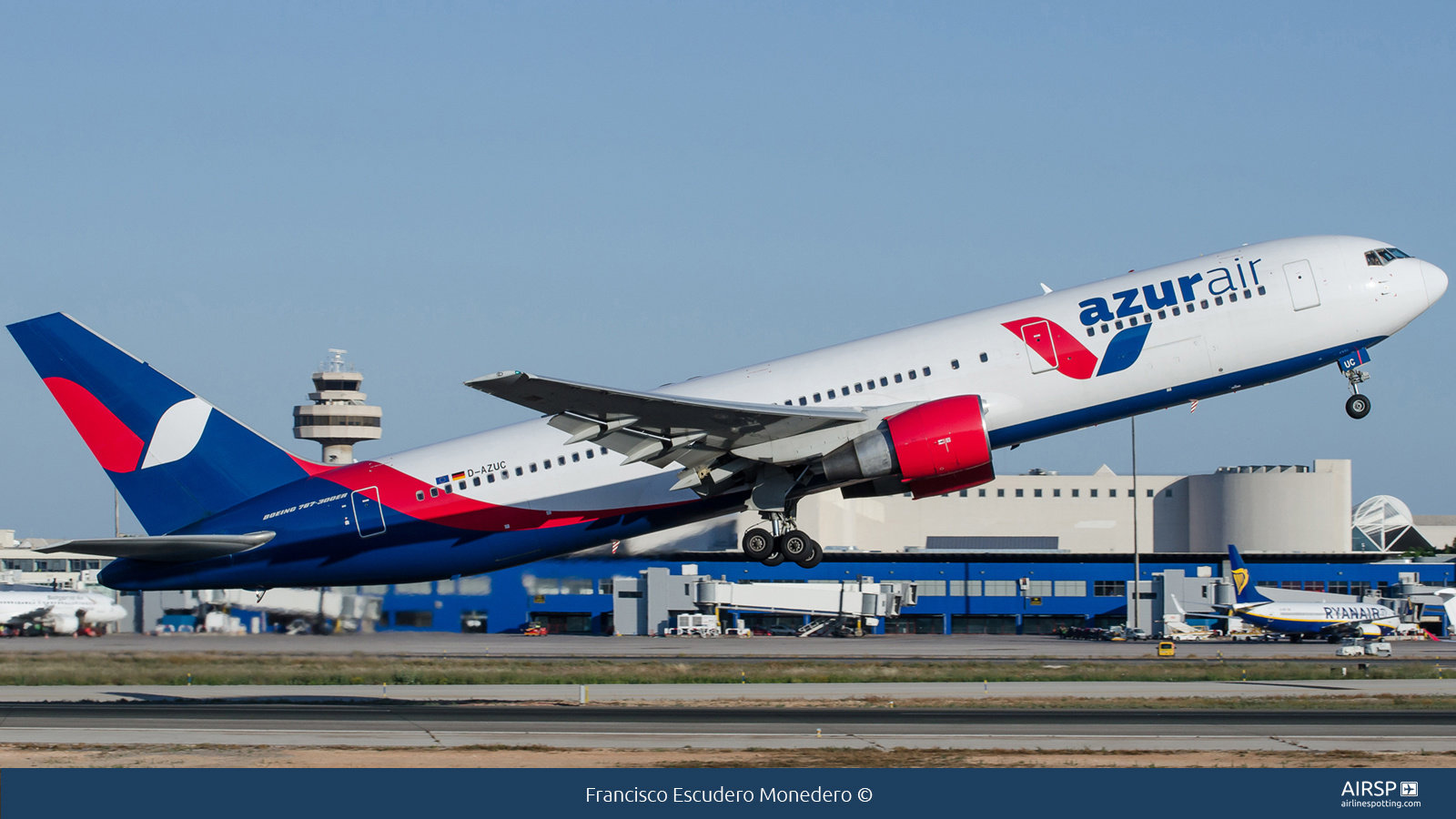 Боинг-767-300 Азур-Эйр