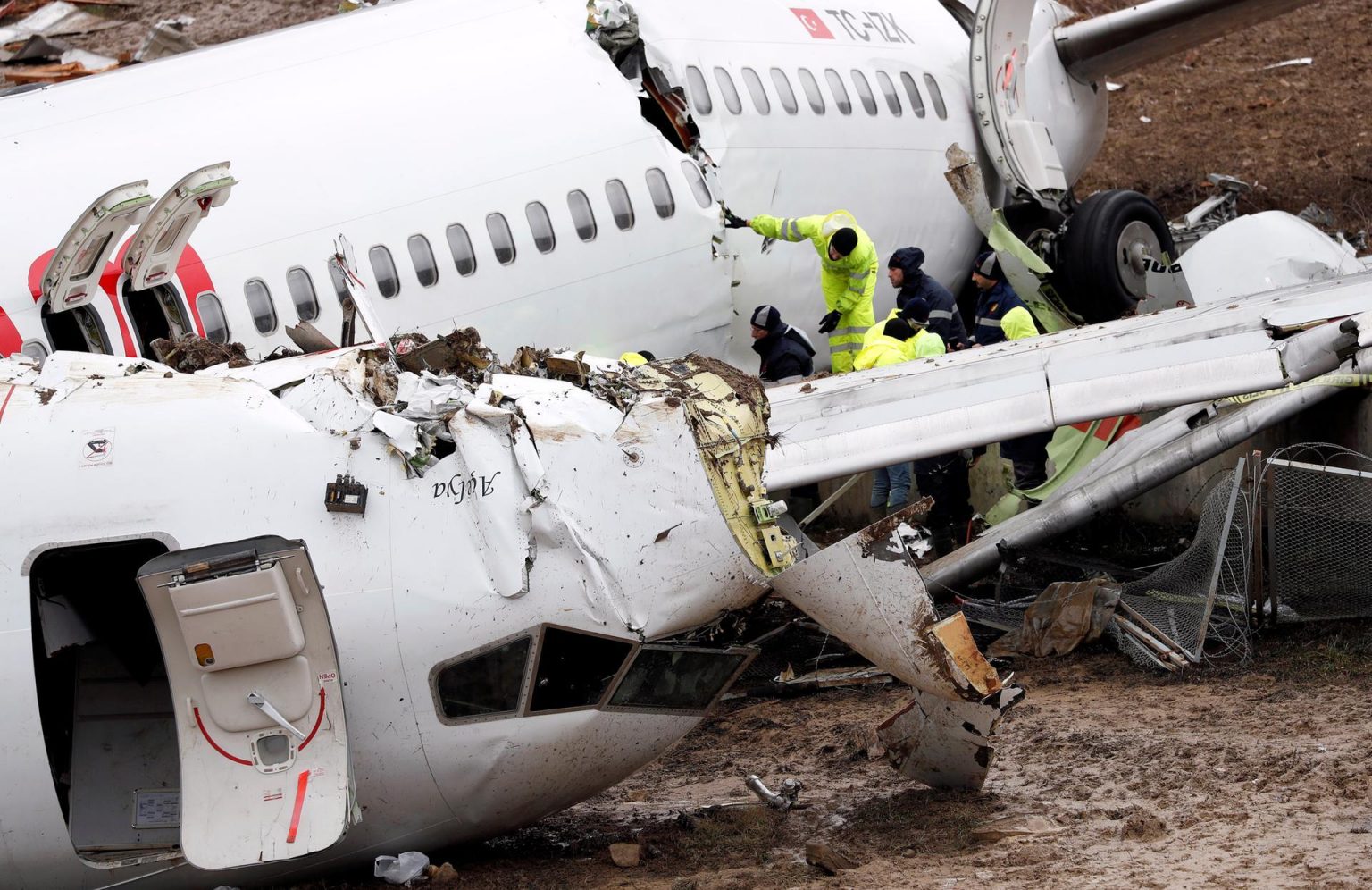 Разбился самолет 2015. Авиакатастрофа а321 в Египте. Аэробус а320 авиакатастрофы.