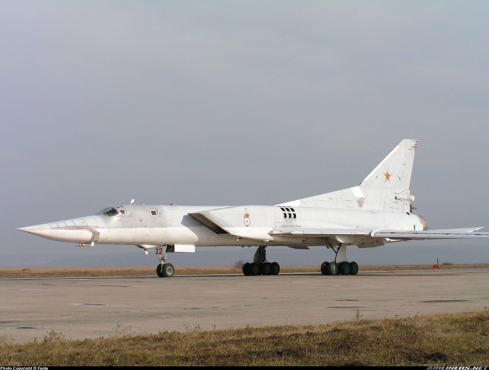 Ту 22м сверхзвуковой самолет вооружение. Ту-22м3. Бомбардировщик ту-22м3. Ту-22v3 сверхзвуковой самолёт. Стратегический бомбардировщик ту-22м3.