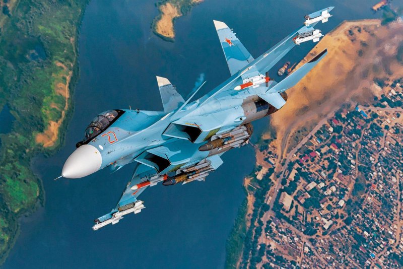 Истребитель Су-30см
