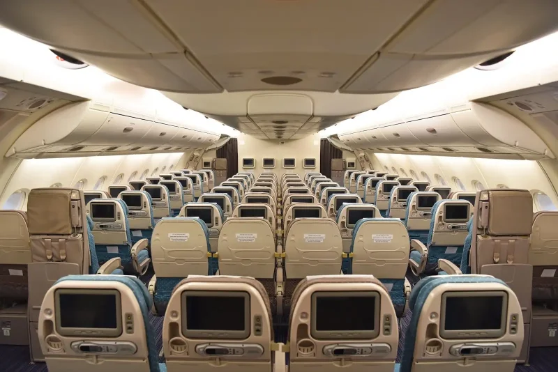 Ил-96-400м салон