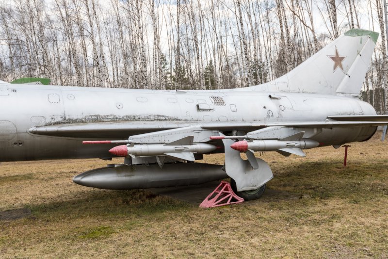Истребитель-перехватчик Су-9 (т-43)