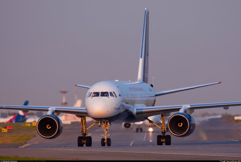 Ту-204 и Боинг 757
