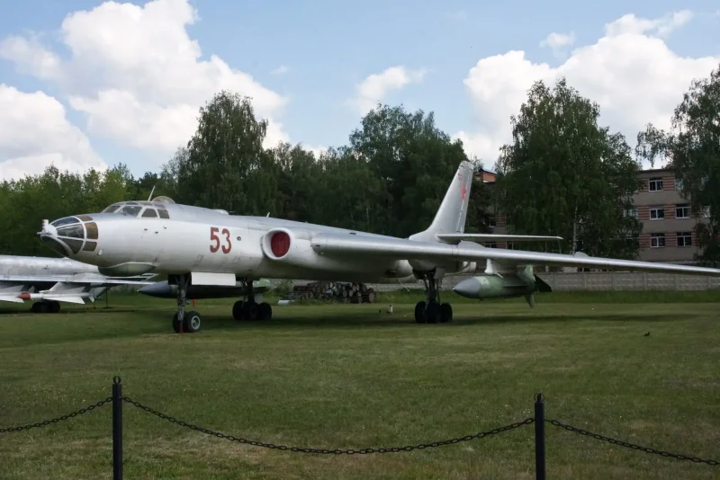 Центральный музей ВВС В Монино ту-16