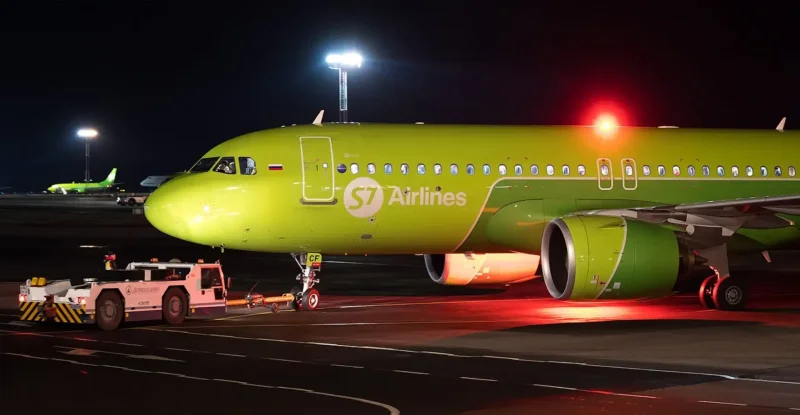 Самолёт авиакомпания s7 Аэробус 380