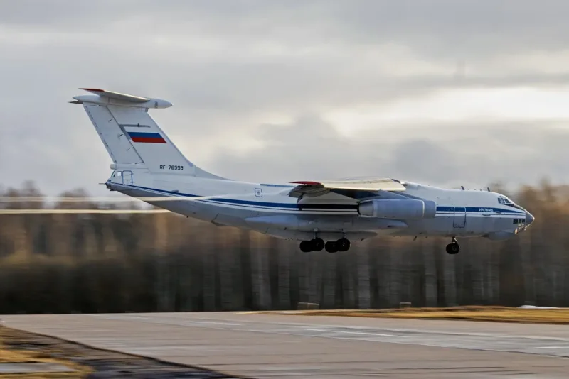 Грузовой самолет ил-76