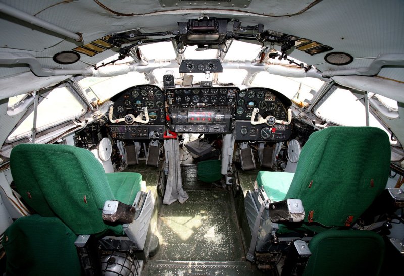 Ту-114 пассажирский самолёт
