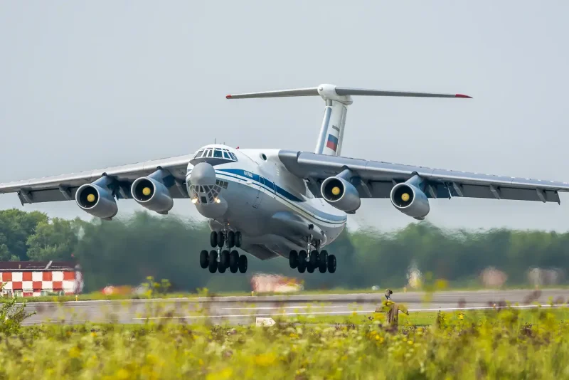 Ил-76 военно-транспортный самолёт