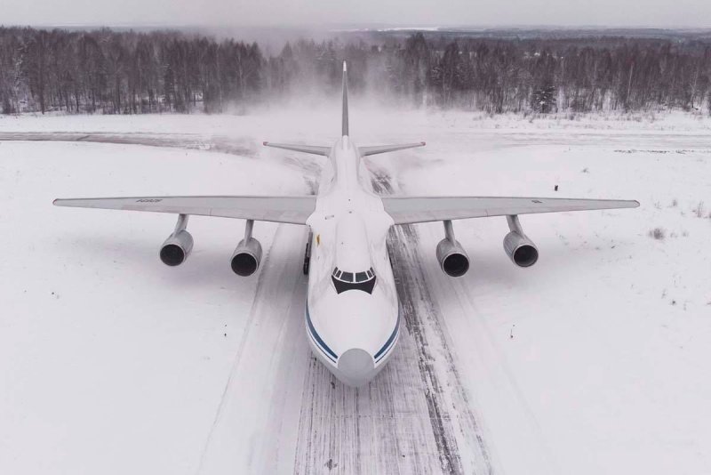 Транспортный самолет АН-124 Руслан