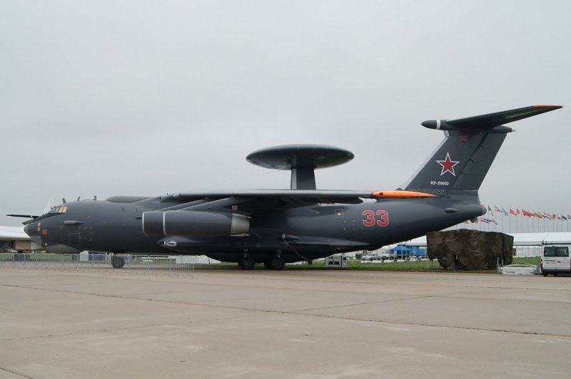 Самолет ДРЛО А-100