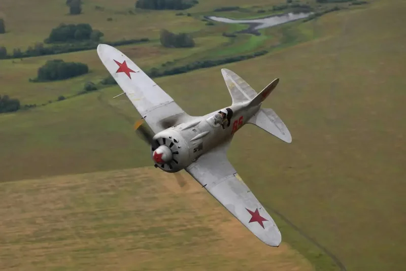 Модель "Советский истребитель и-16"