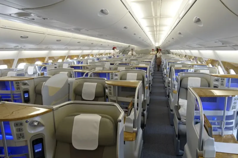 Самолёт Airbus a380 салон