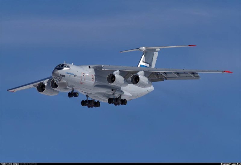 Самолёт ил-76мд-90а
