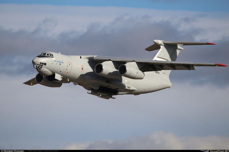 Самолёт ил-76мд-90а