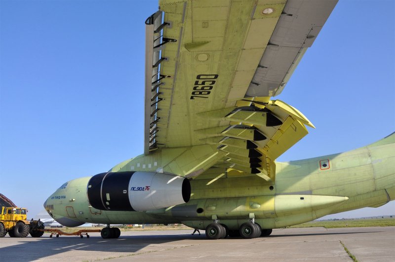 Ил-78 военно-транспортный самолёт