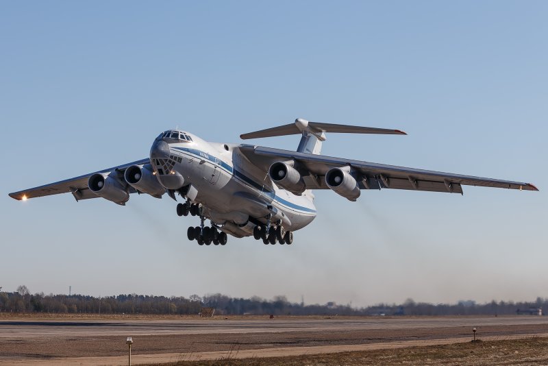 Военно-транспортный самолёт ил-76мд