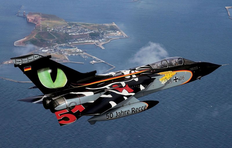 Самолет Tornado Tigermeet