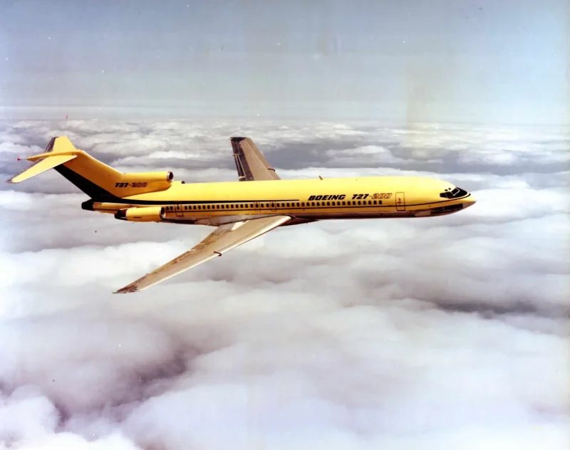 Боинг 727 первый полет