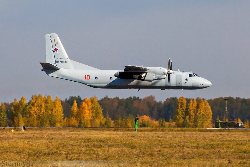 АН-24 пассажирский самолёт