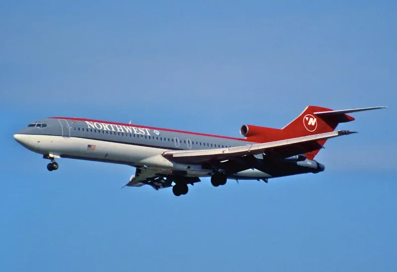 Northwest Airlines Boeing 727-100