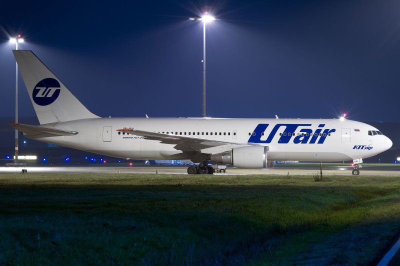 Boeing 767-200 UTAIR