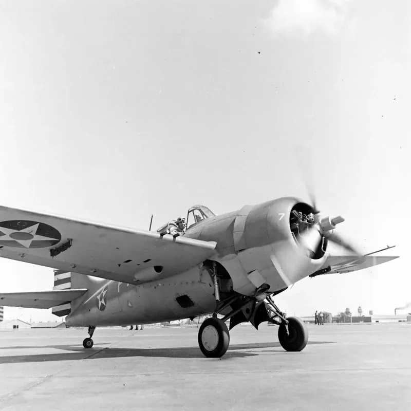 Самолет f-4f