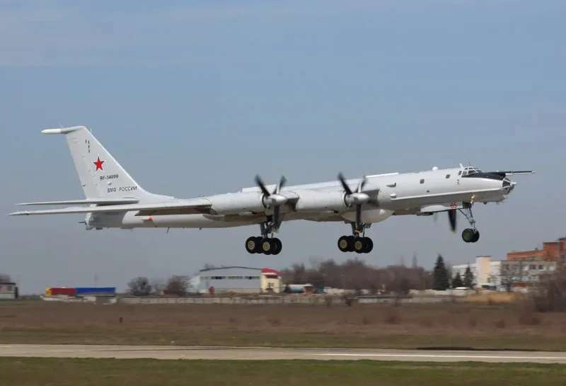 Противолодочный самолет ту-142