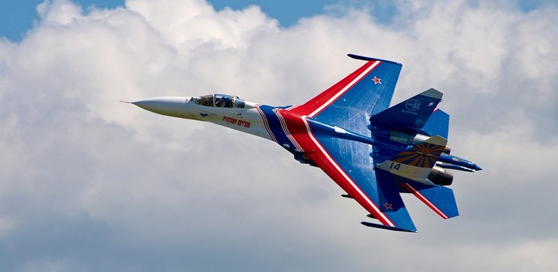 Су-27 пилотажная группа "русские Витязи
