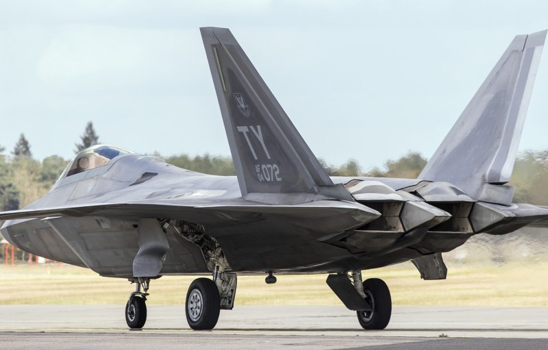 Самолет f-22a "Raptor"