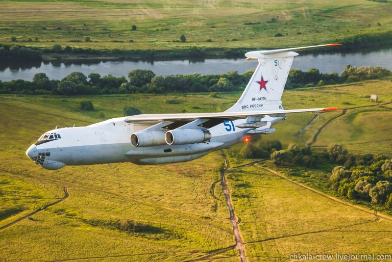 Ил-76 военно-транспортный самолёт