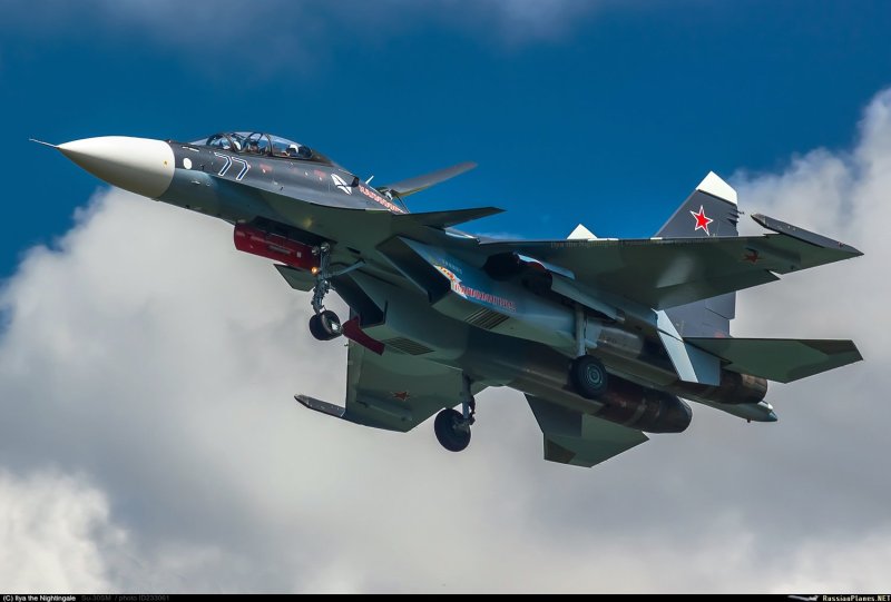 Боевой истребитель Су-35