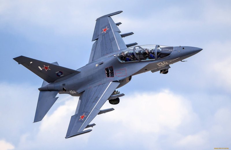 Самолет як 130 ВВС России