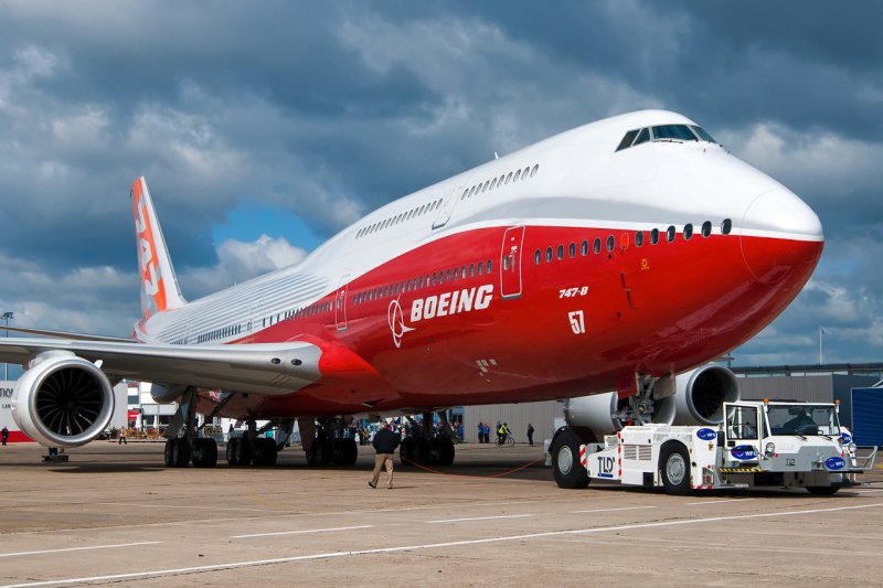 Пассажирский самолет Боинг 747