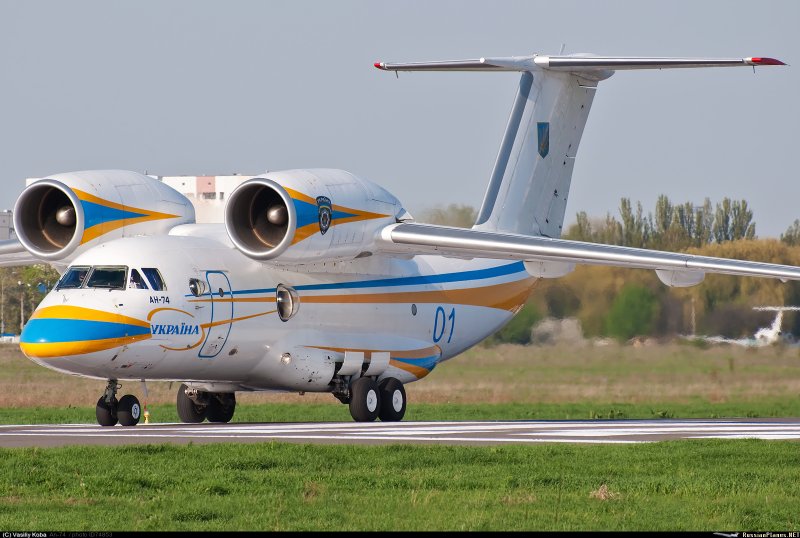 АН-74 транспортный самолёт