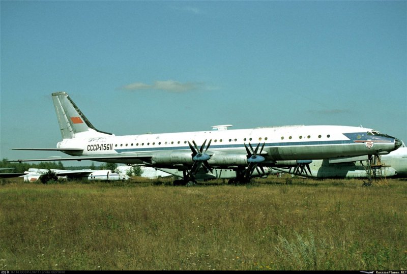 Ту-114 во Внуково
