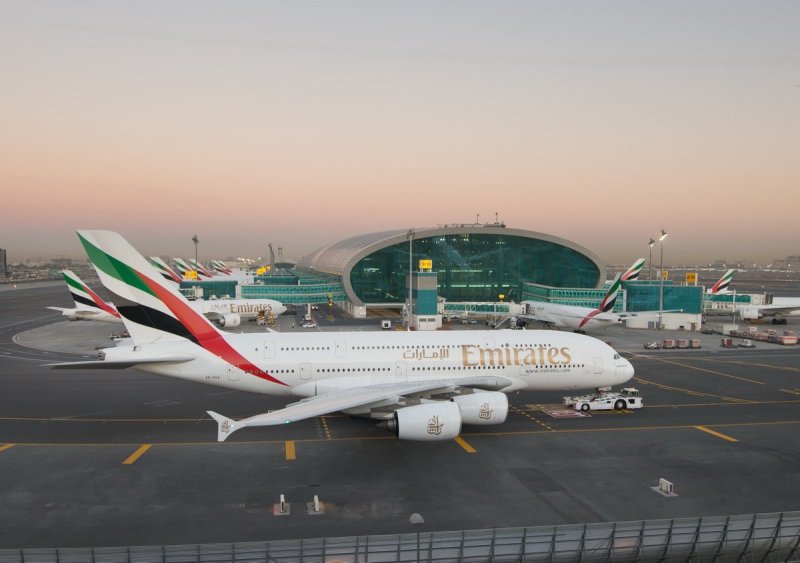 Emirates Airlines Дубай Москва самолет