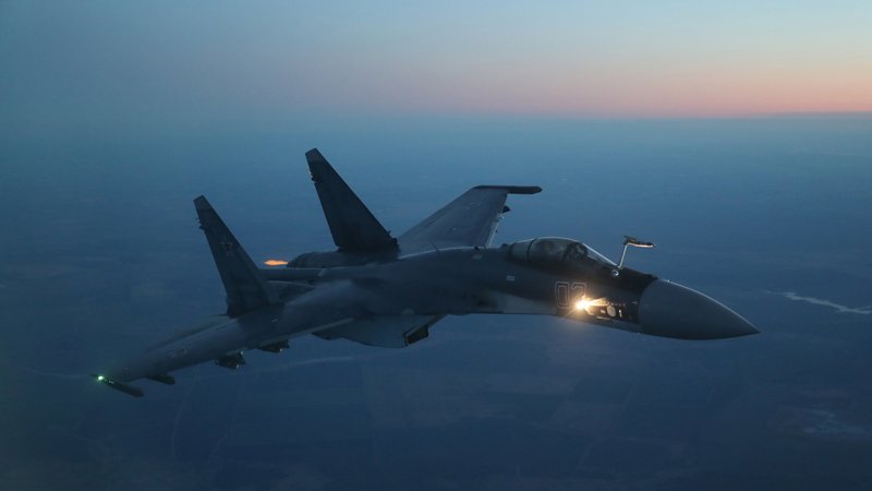 Истребитель Су-35