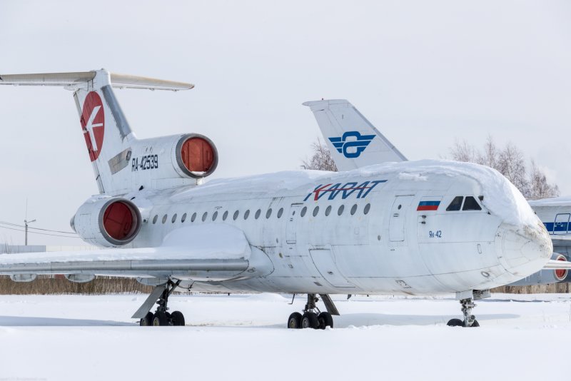 Як-42 пассажирский самолёт