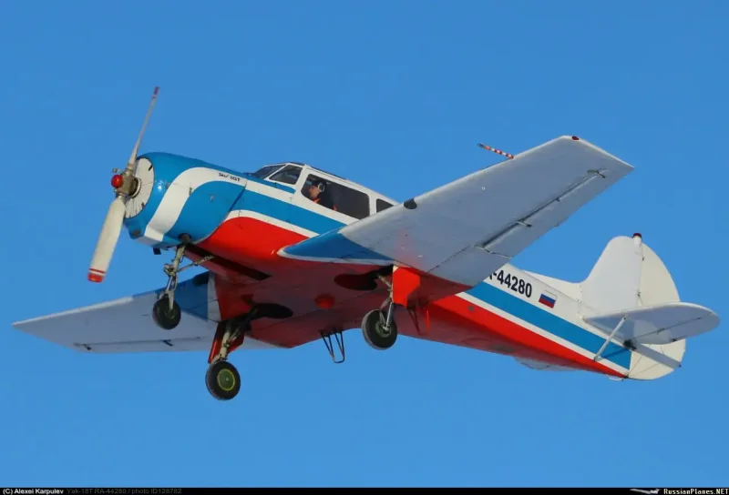 Як-18т самолёт самолёты Яковлева
