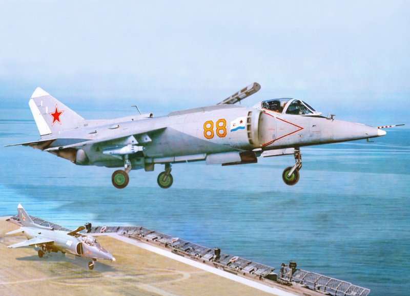 Палубный истребитель як-38