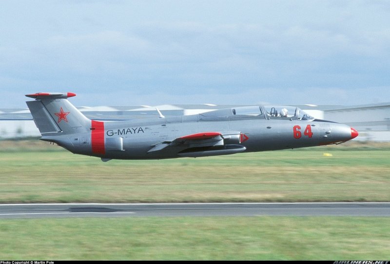 Самолет Aero l-29 Delfin