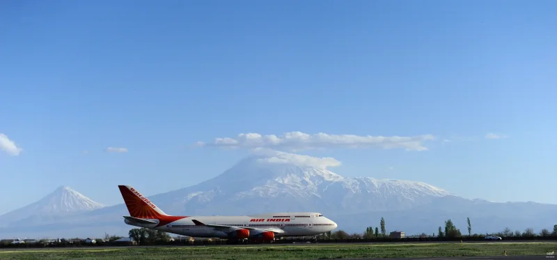 Боинг 737 армянские авиалинии