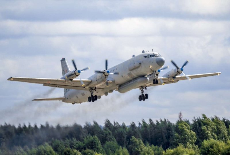 Самолет радиоэлектронной разведки ил-20