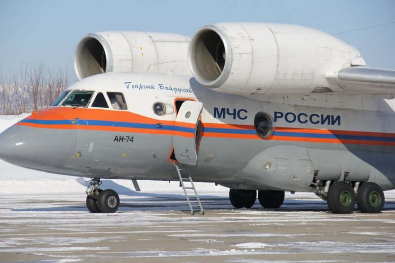 Пассажирские самолеты МЧС России