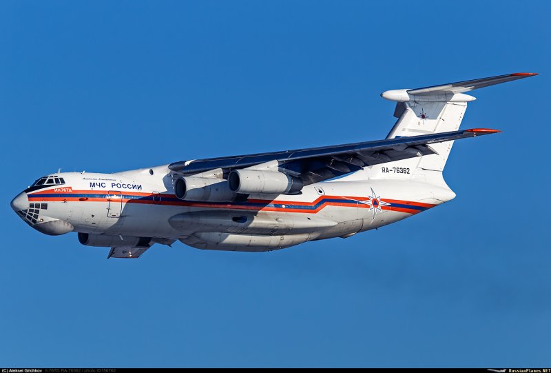 Самолёт ил-76 МЧС