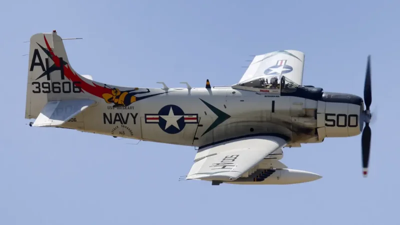 Douglas a-1 Skyraider фото