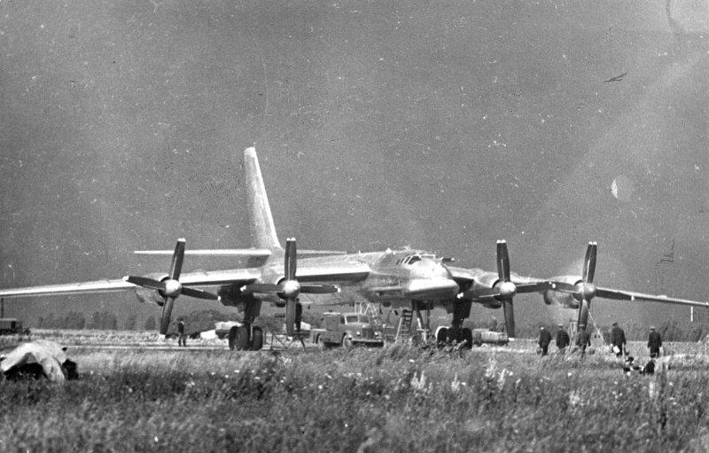 Ту-95 бомбардировщик СССР