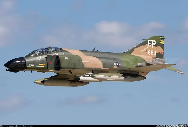 MCDONNELL Douglas f-4 Phantom II