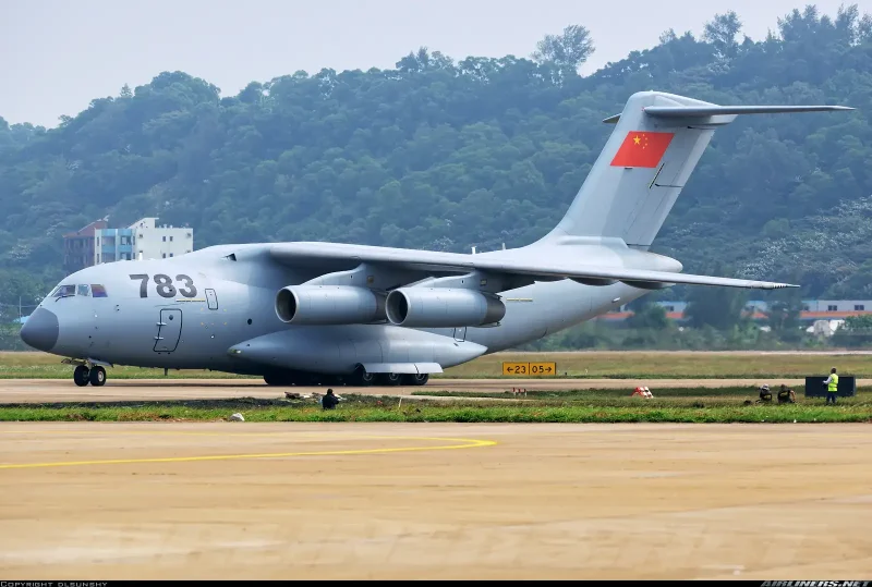 Военно-транспортный самолет Xian y-20