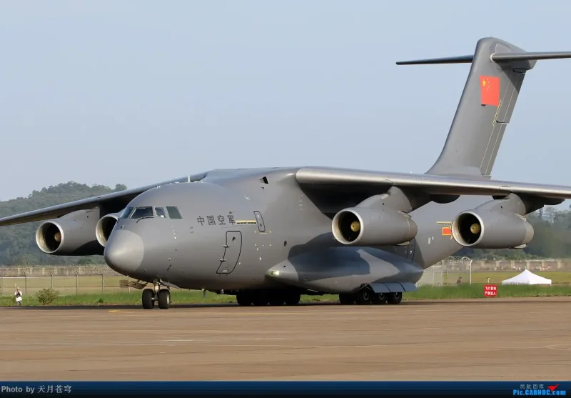 Y-20 военно-транспортный самолёт